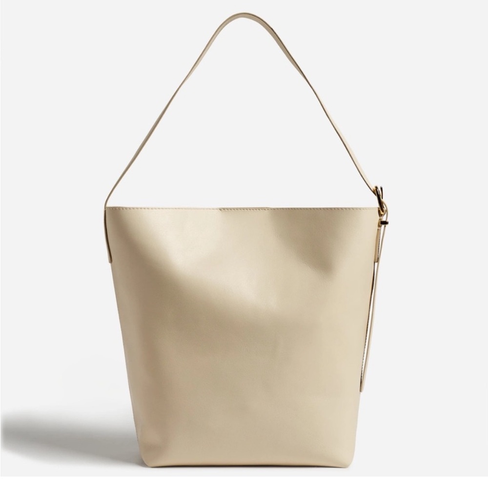 Madewell Cream Tote Sleek Design